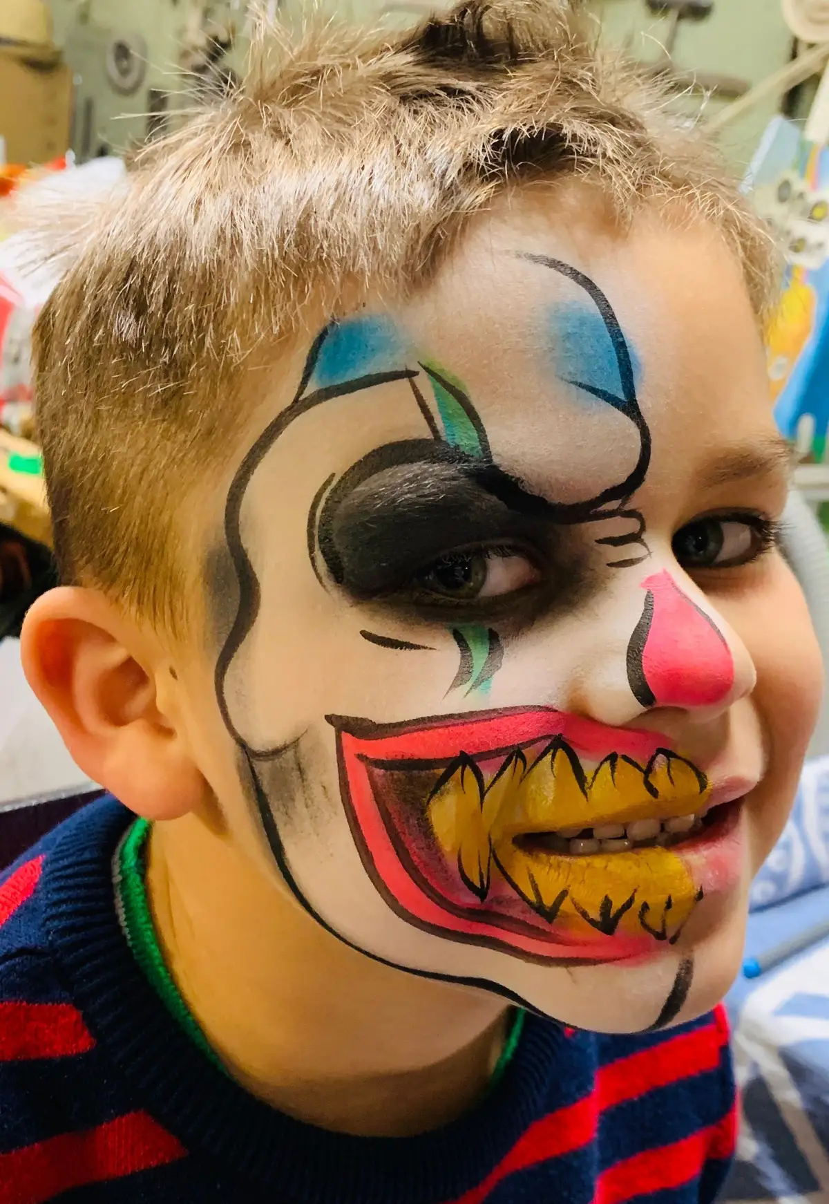 Maquillage artistique lors d'un événement